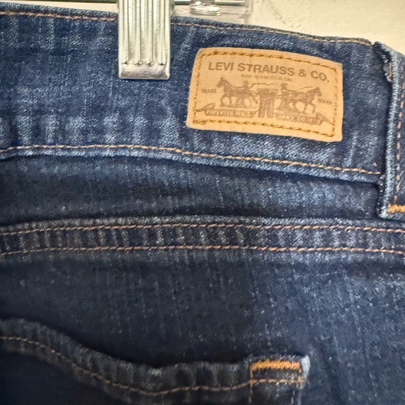 Levi's Dark Blue Straight Leg Women's Jeans - Picture 3 of 8